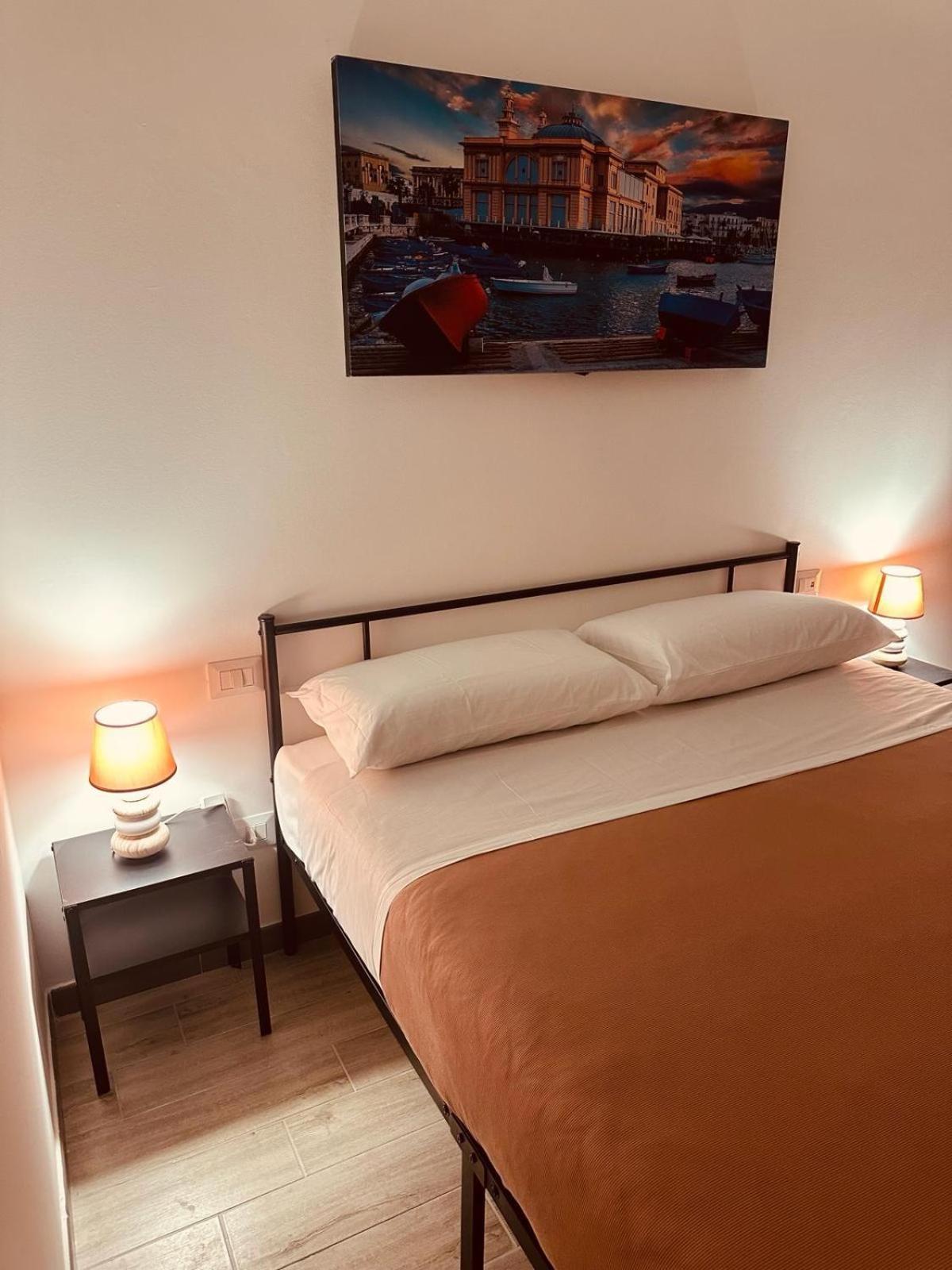 Bari Valona Rooms Eksteriør billede