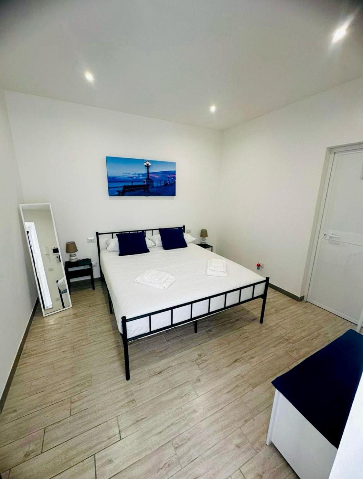 Bari Valona Rooms Eksteriør billede