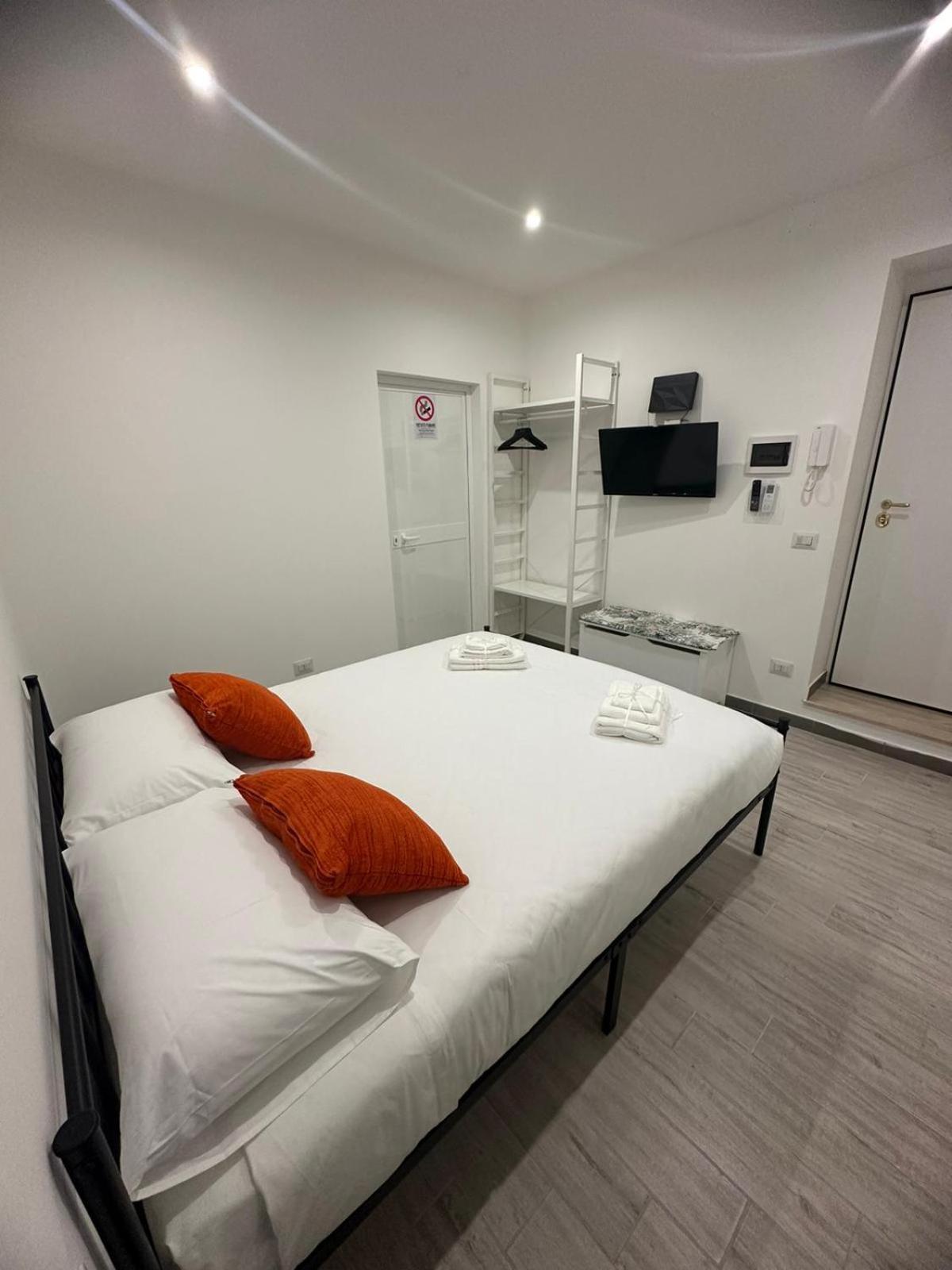 Bari Valona Rooms Eksteriør billede